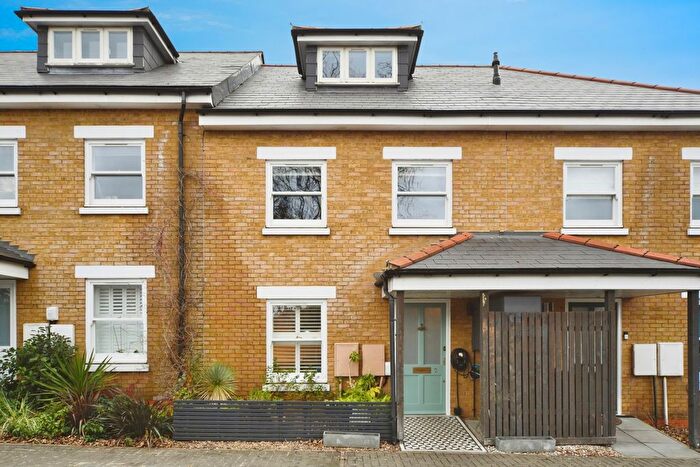 3 Bedroom Terraced House For Sale In Lockes End, Walthamstow, E17