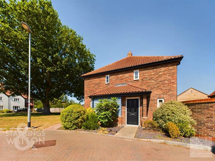 2 Bedroom Semi Detached House To Rent In Minns Crescent, Poringland, NR14
