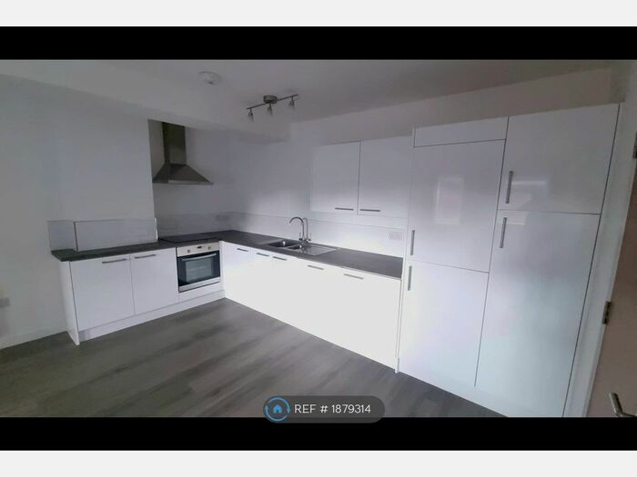 2 Bedroom Flat To Rent In Wharf Court, Warwick, CV34
