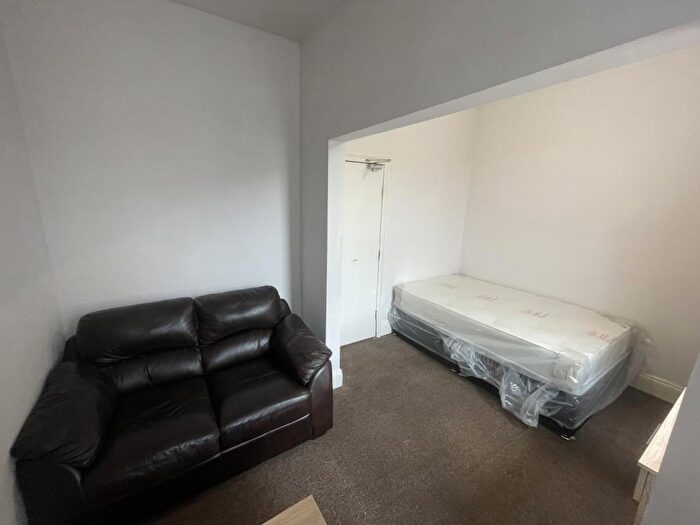 1 Bedroom Flat To Rent In Condercum Road, Newcastle Upon Tyne, NE4