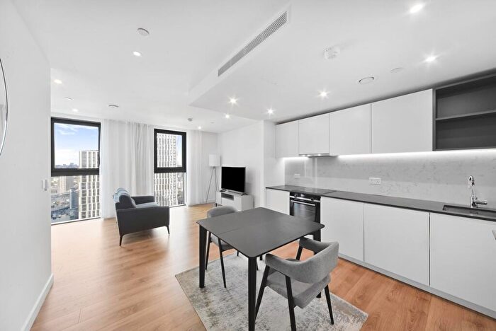 1 Bedroom Apartment To Rent In One Thames Quay, Marsh Wall, E14