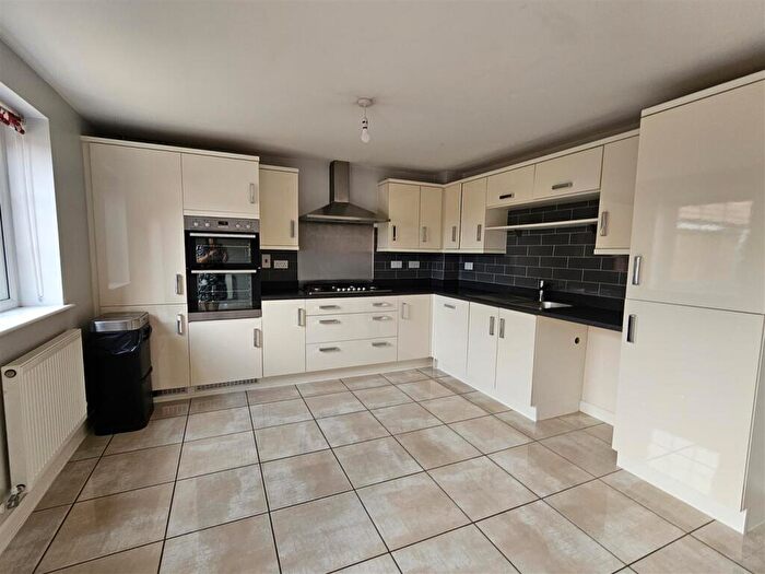 4 Bedroom Detached House For Sale In Topaz Crescent, Sutton-In-Ashfield, NG17