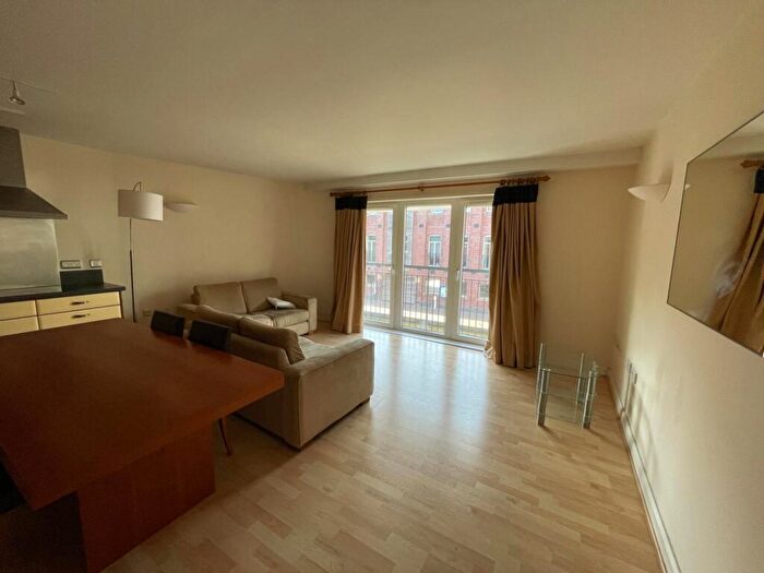 2 Bedroom Apartment To Rent In Washington Wharf, Birmingham, West Midlands, B1