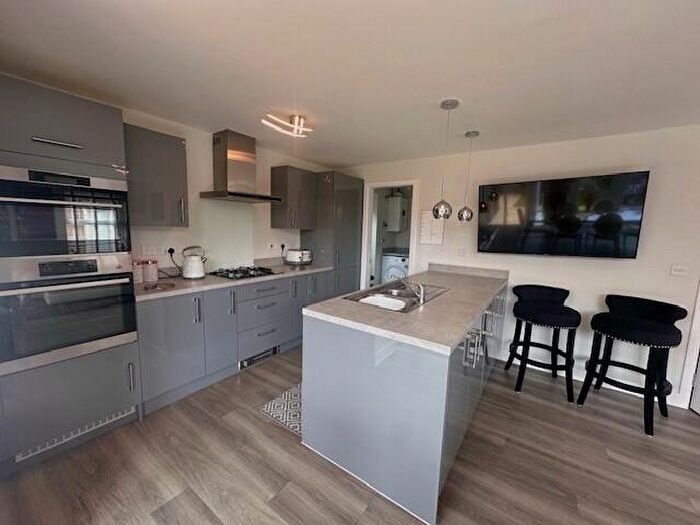 4 Bedroom House To Rent In Chestnut Close, Burton Upon Trent., DE14