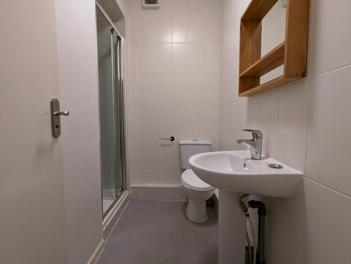 2 Bedroom Flat To Rent In Bed – Brook Road, Fallowfield, M14