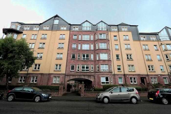 2 Bedroom Flat To Rent In Crow Road, Broomhill, Glasgow, G11