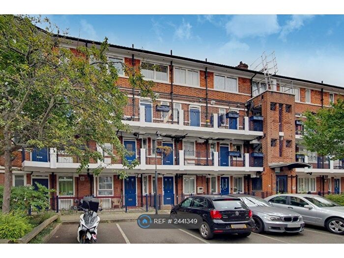 3 Bedroom Maisonette To Rent In Arnold Estate, London, SE1
