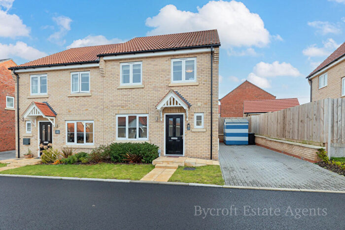 3 Bedroom Semi-Detached House For Sale In Sparrowhawk Close, Hopton, Great Yarmouth, NR31