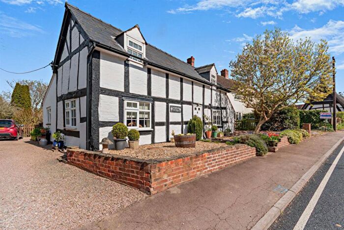 3 Bedroom Cottage For Sale In The Village, Dymock, GL18