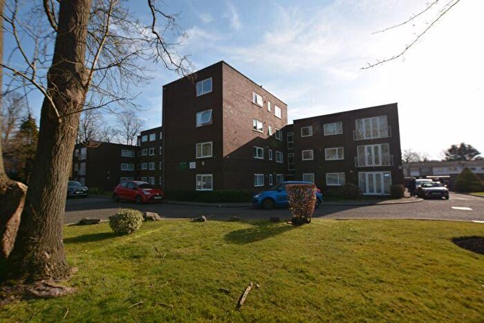 2 Bedroom Apartment To Rent In Chesswood Way, Pinner, HA5