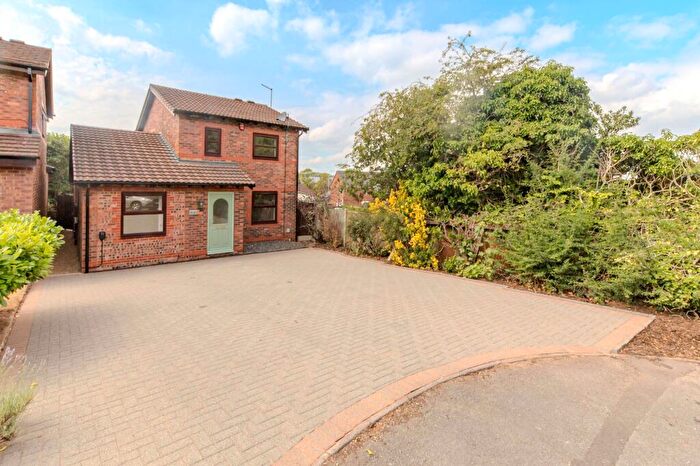 4 Bedroom Detached House For Sale In Lukesland Avenue, Stoke-On-Trent, ST4