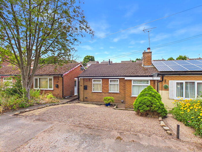2 Bedroom Semi-Detached Bungalow For Sale In Haywood Oaks Lane, Blidworth, Mansfield, NG21