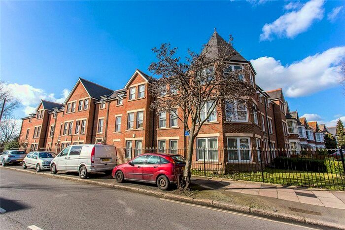 2 Bedroom Flat To Rent In Canadian Avenue, Catford, London SE6