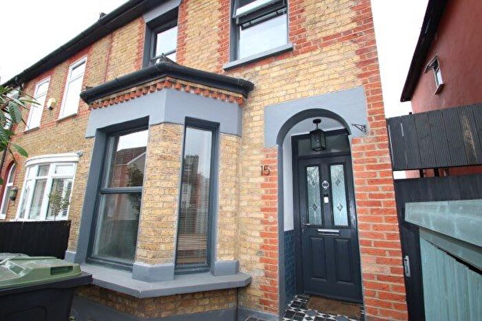 3 Bedroom Property To Rent In St. Johns Road, Croydon, CR0