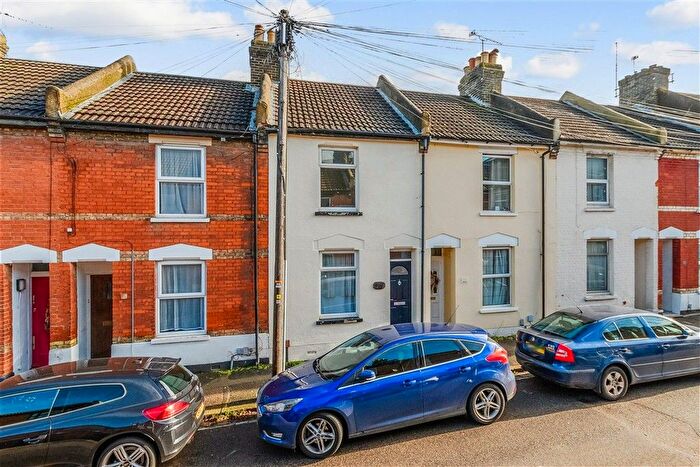 3 Bedroom Terraced House For Sale In Catherine Street, Rochester, Kent, ME1