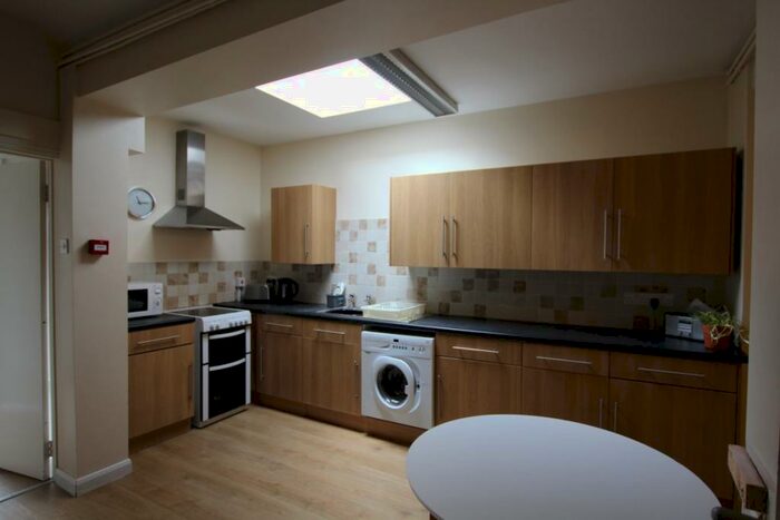 4 Bedroom Terraced House To Rent In Harborough Road, Northampton, NN2