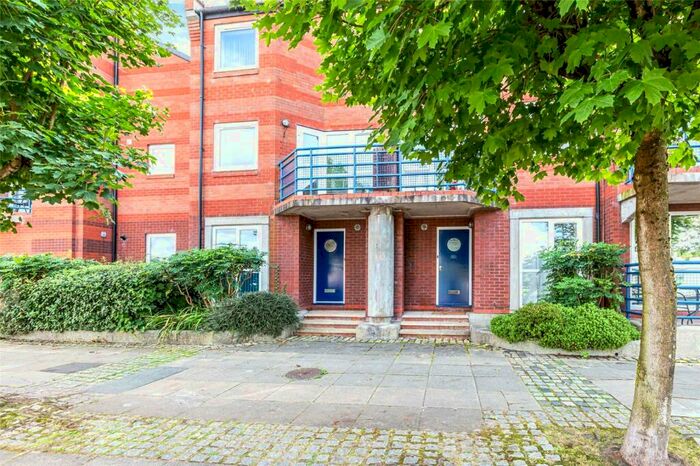 3 Bedroom Town House To Rent In Princes Reach, Ashton-on-Ribble, PR2