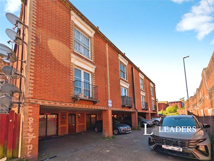 1 Bedroom Apartment For Sale In Northam Road, Southampton, Hampshire, SO14
