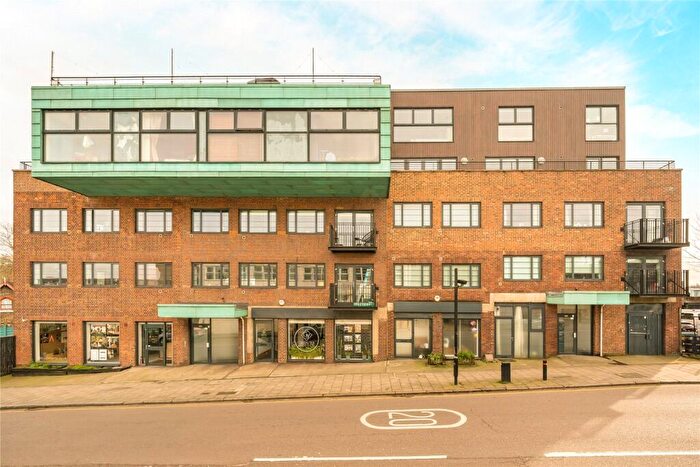 2 Bedroom Apartment For Sale In Endwell Road, Brockley, SE4