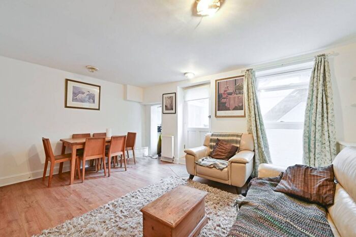 1 Bedroom Flat To Rent In Molyneux Street, Marylebone, London, W1H