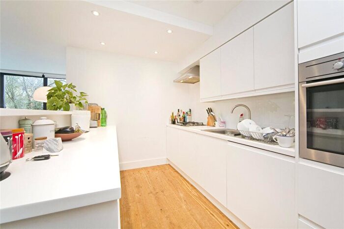 2 Bedroom Apartment To Rent In Highbury Hill, Highbury, London, N5