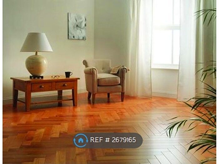 2 Bedroom Maisonette To Rent In Elmfield Way, South Croydon, CR2