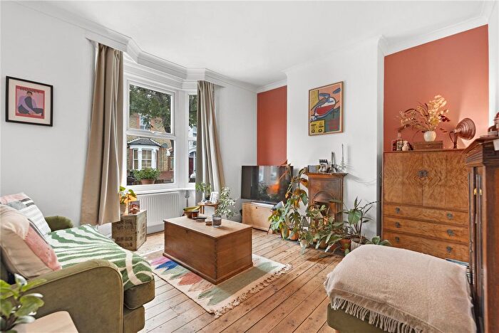 2 Bedroom Flat For Sale In Brighton Avenue, Walthamstow, London, E17