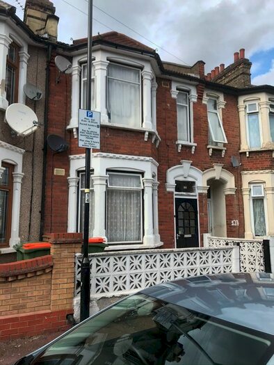 3 Bedroom Terraced House To Rent In Kensington Avenue, London, E12