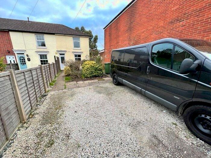 2 Bedroom End Of Terrace House To Rent In Edward Road, Southampton, Hampshire SO15