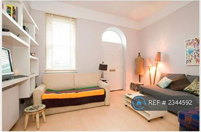 1 Bedroom Flat To Rent In Dalston Lane, London, E8