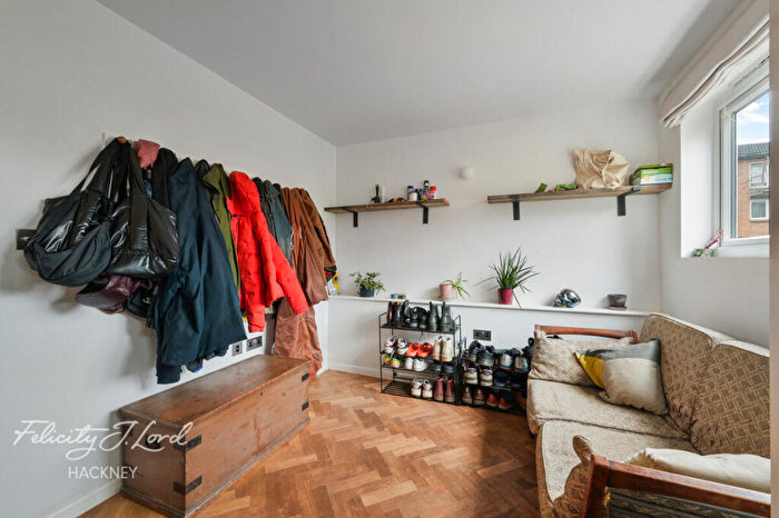 3 Bedroom Terraced House To Rent In Beeston Close, London, E8