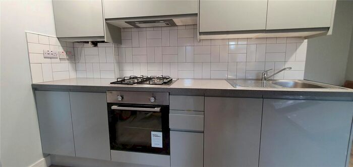 2 Bedroom Flat To Rent In West Street, Bromley, Kent BR1