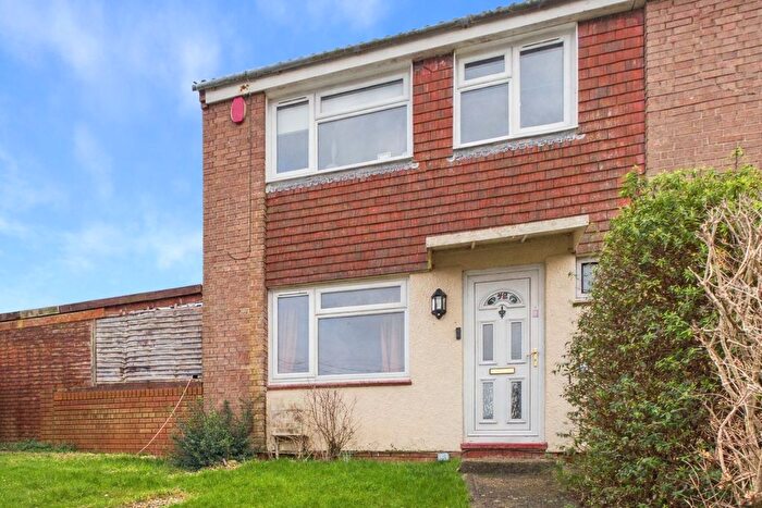3 Bedroom Semi-Detached House For Sale In Kewside, Kewstoke, Weston-Super-Mare, BS22