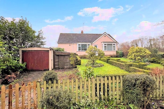 3 Bedroom Detached Bungalow For Sale In Bilsington, Ashford, TN25