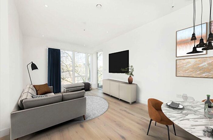 1 Bedroom Flat To Rent In Chiswick High Road, Chiswck, W4