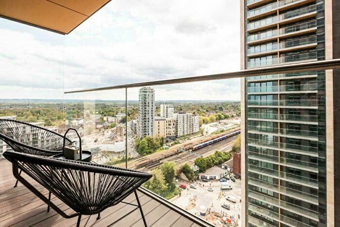 2 Bedroom Apartment To Rent In Victoria Way, Woking, Surrey, GU21