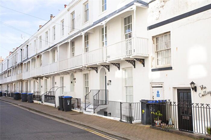 1 Bedroom Flat To Rent In Warwick Road, Worthing, West Sussex, BN11