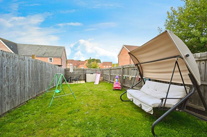 3 Bedroom End Of Terrace House For Sale In Gressingham Close, Forest Town, Mansfield, Nottinghamshire, NG19
