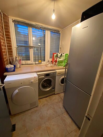 6 Bedroom House To Rent In Rookery Road, Birmingham, B29