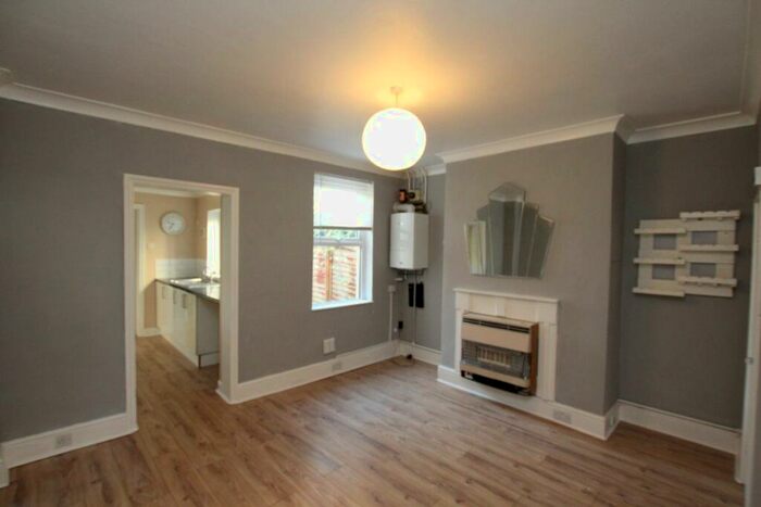 2 Bedroom House To Rent In Crombey Street, Town Centre, SN1