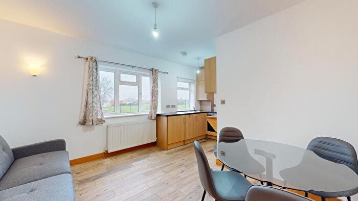 2 Bedroom Flat To Rent In Gunnersbury Avenue, London, W5
