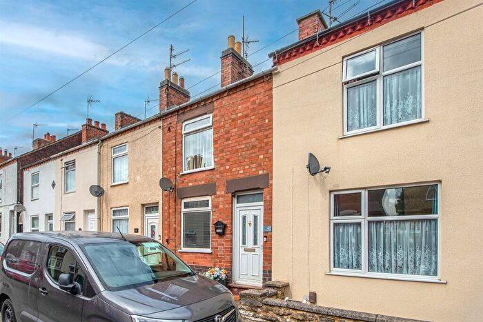2 Bedroom Terraced House For Sale In King Street, Desborough, Kettering, NN14