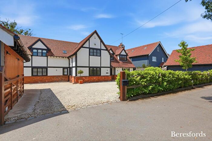 4 Bedroom Detached House For Sale In Stoney Hills, Burnham-on-Crouch, CM0