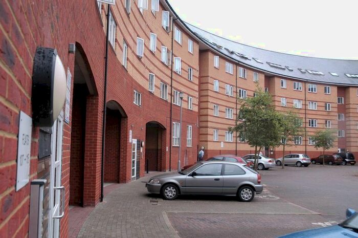 2 Bedroom Flat To Rent In St. Peter Street, Maidstone, ME16