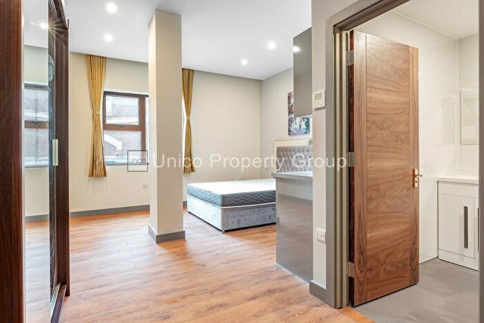 Studio To Rent In Cranbrook Road, Ilford, IG1