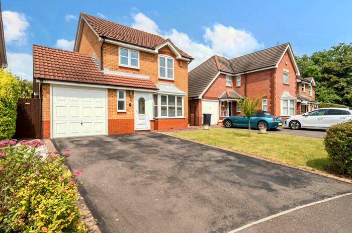 3 Bedroom Detached House For Sale In Sound Copse, Swindon, SN5