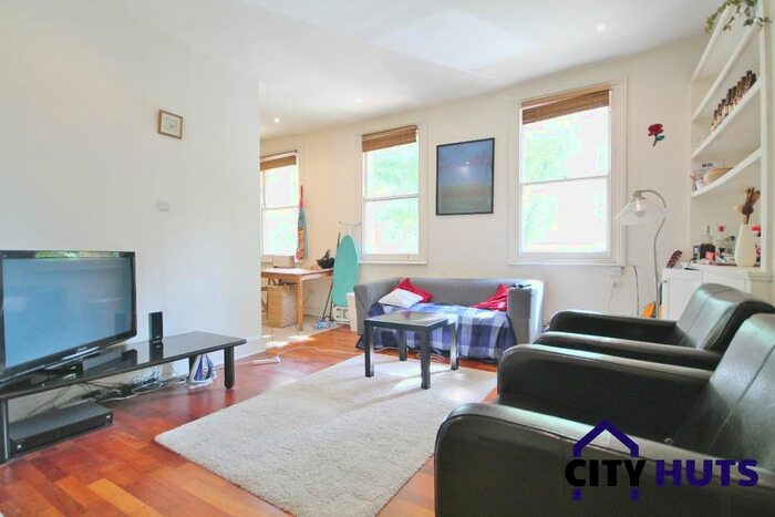 2 Bedroom Flat To Rent In Hillmarton Road, London, N7