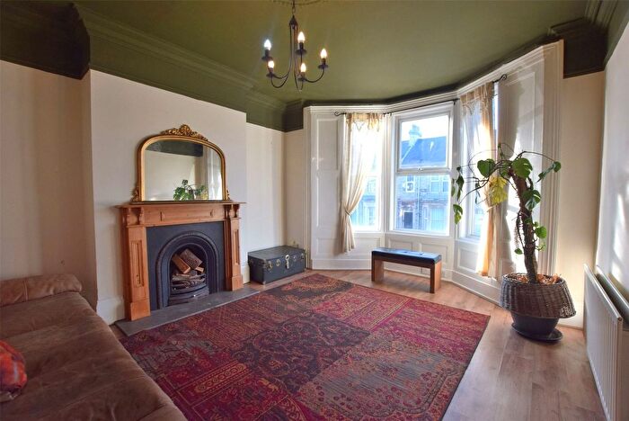 3 Bedroom Flat For Sale In Prince Consort Road, Gateshead, NE8