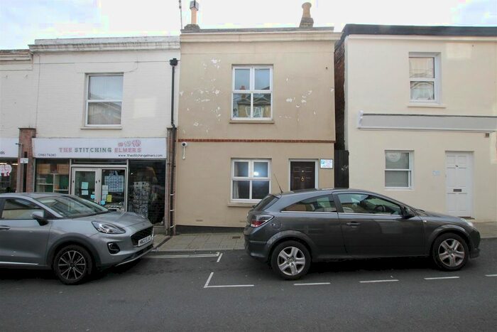 2 Bedroom Semi-Detached House To Rent In High Street, Ryde, PO33