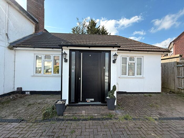 2 Bedroom Semi-Detached Bungalow For Sale In Priory Close, Denham, UB9